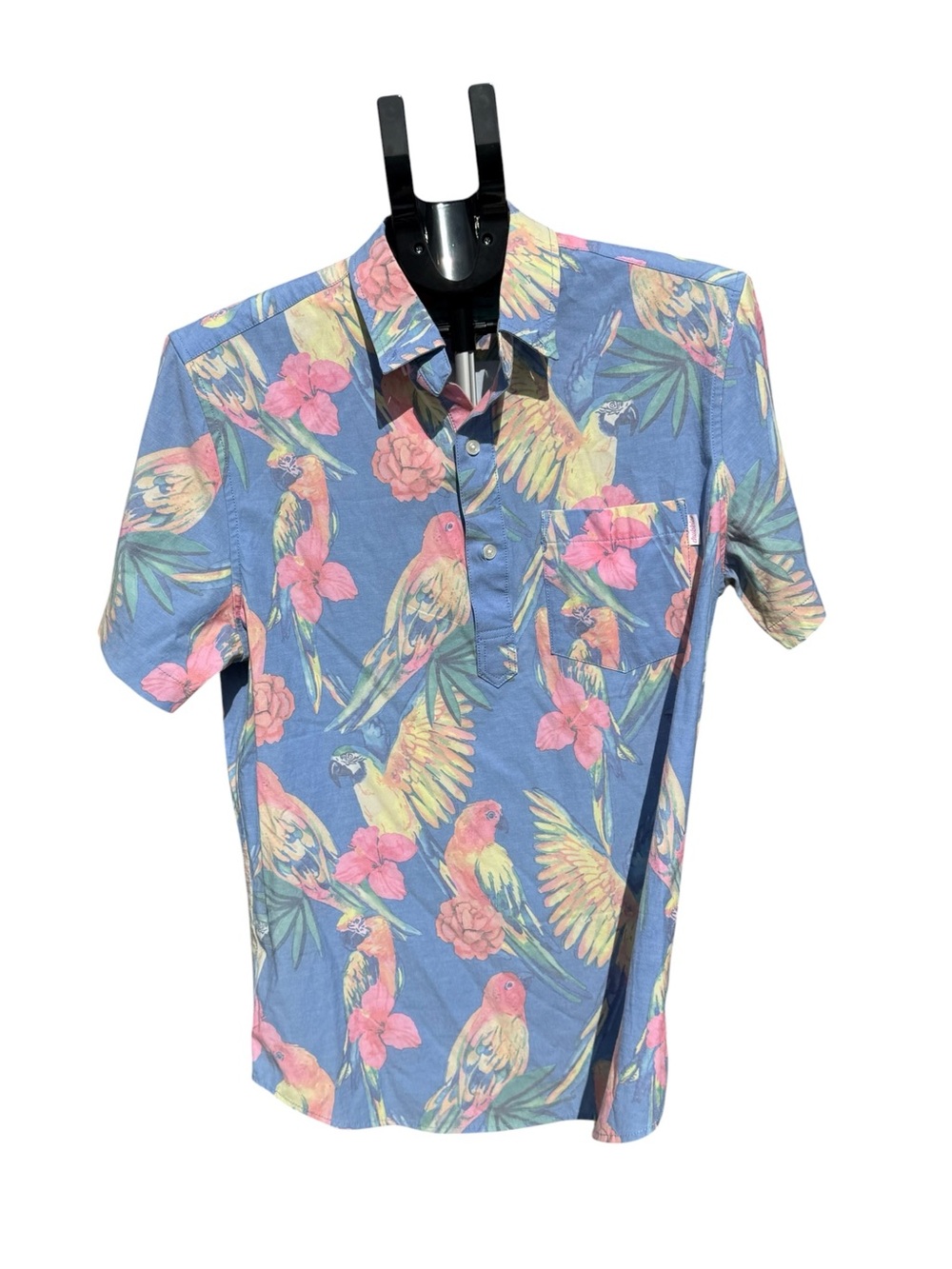 Men’s Chubbies Blue Tropical Parrot Print Polo size M